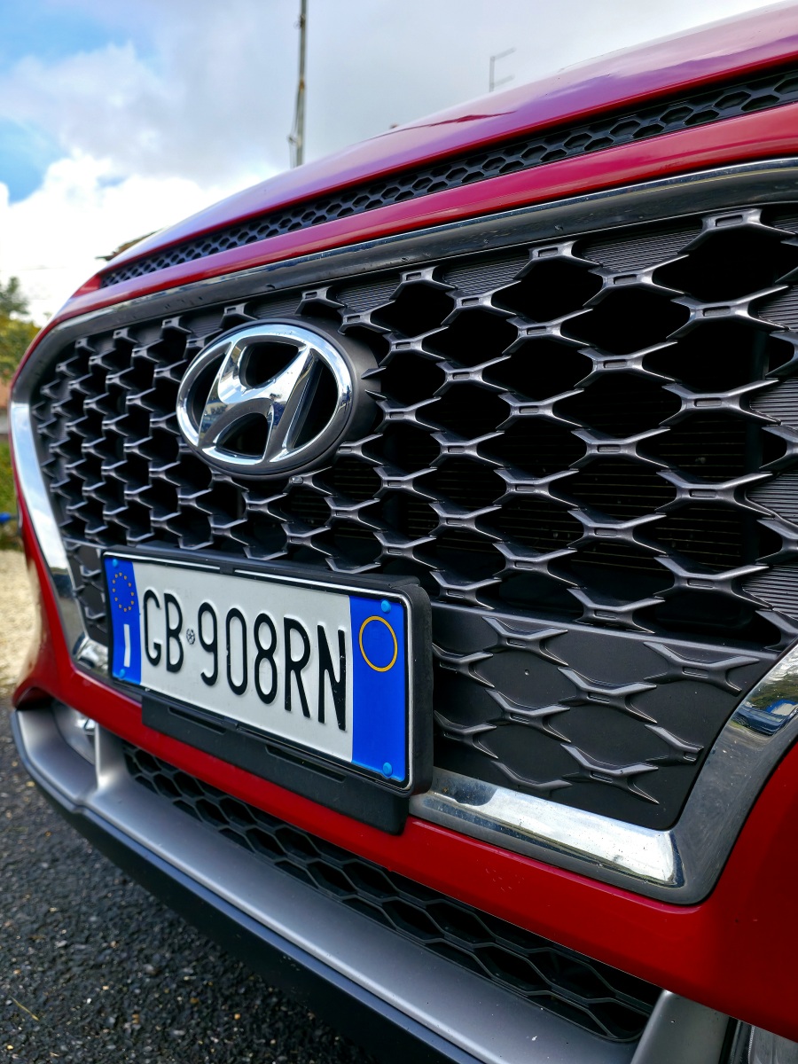 
								HYUNDAI Kona 1.6 CRDI full									