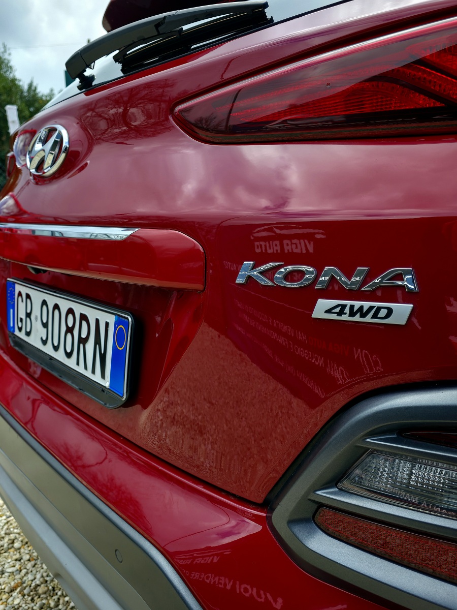 
								HYUNDAI Kona 1.6 CRDI full									