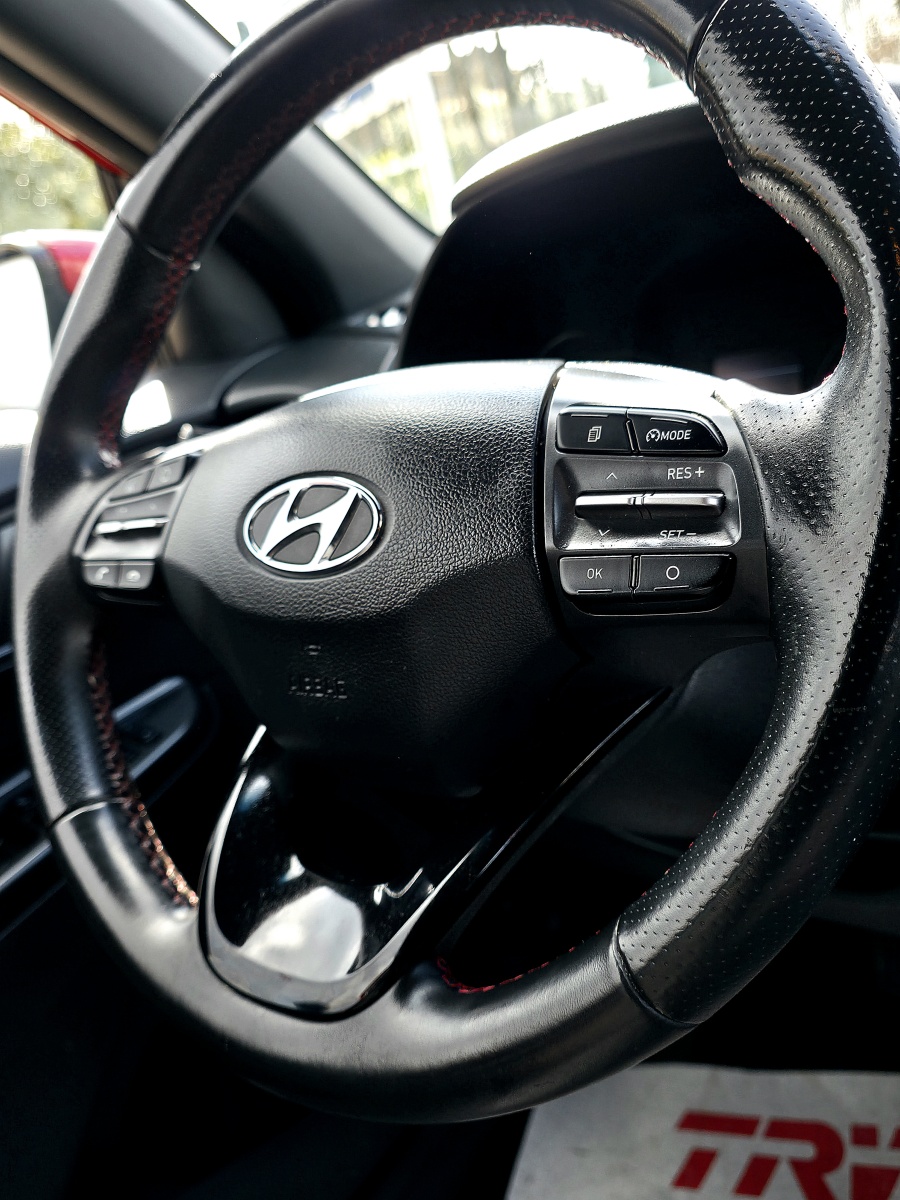 
								HYUNDAI Kona 1.6 CRDI full									