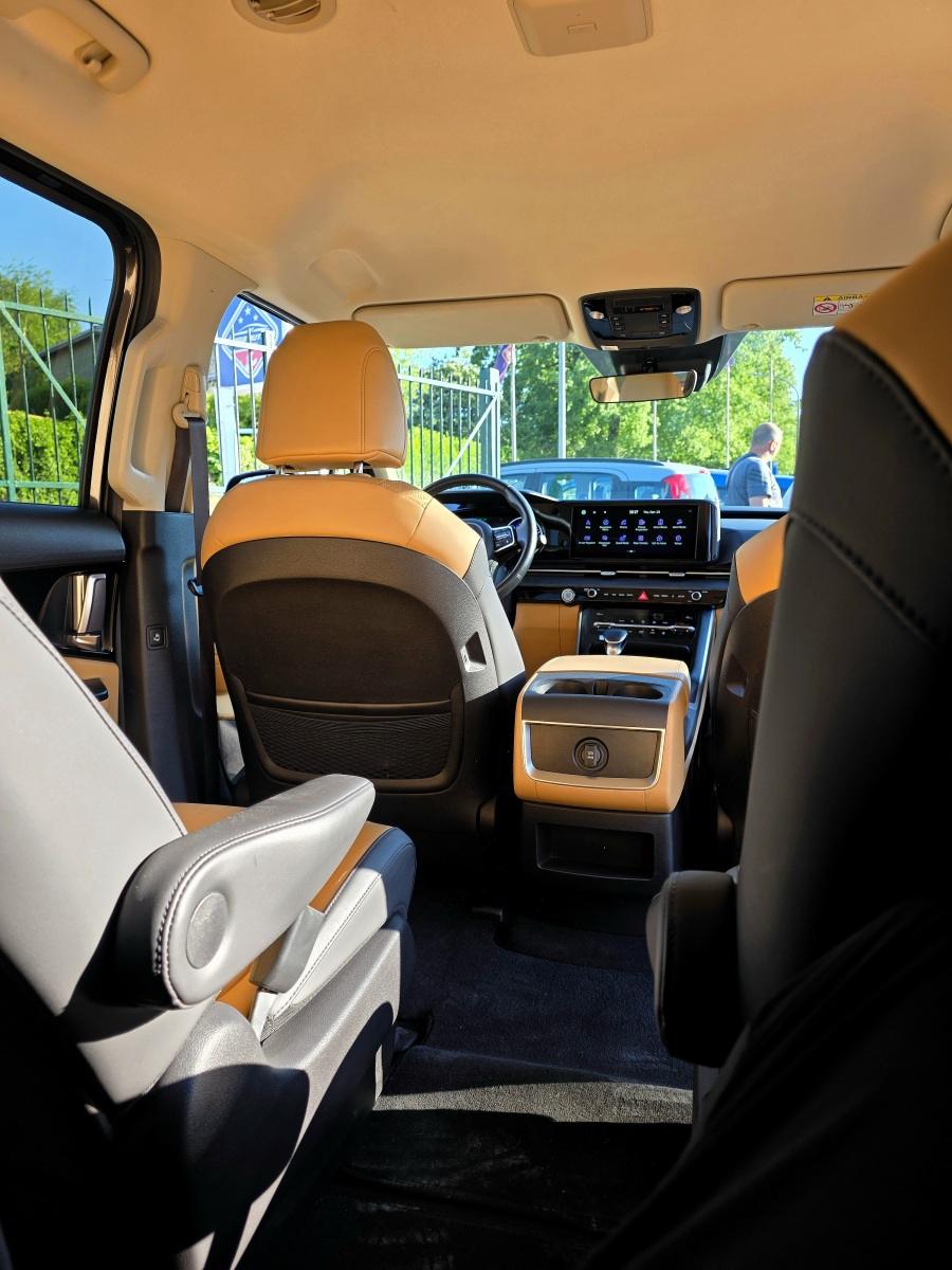 
								Kia Carnival 2021 full									