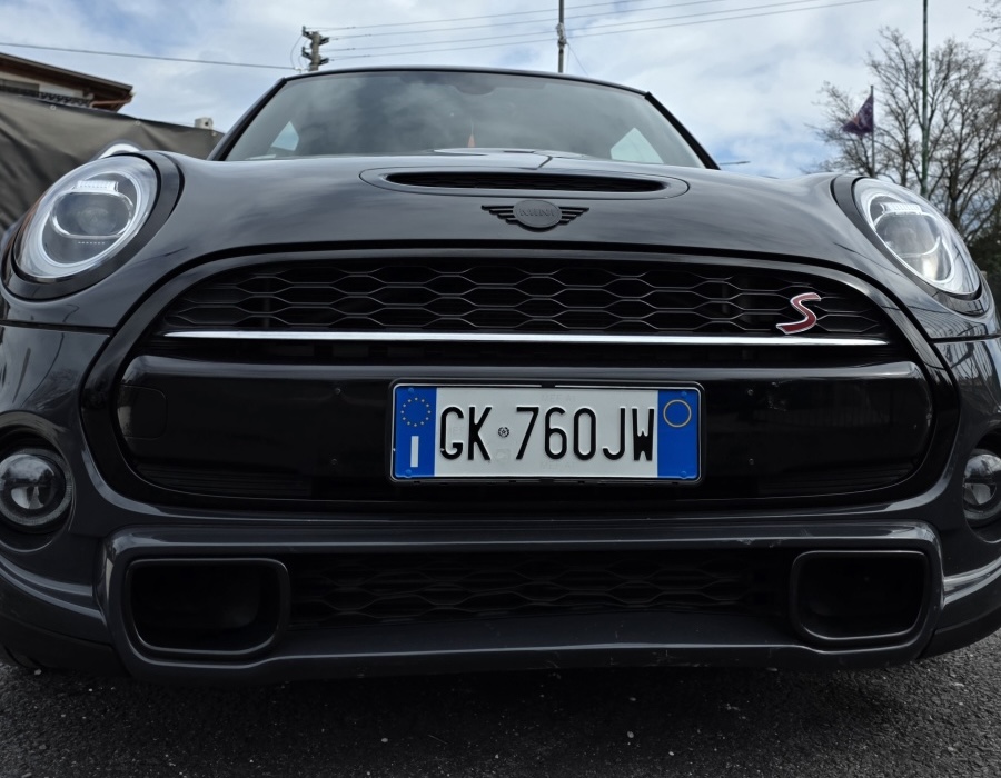 
								MINI Cooper S full									