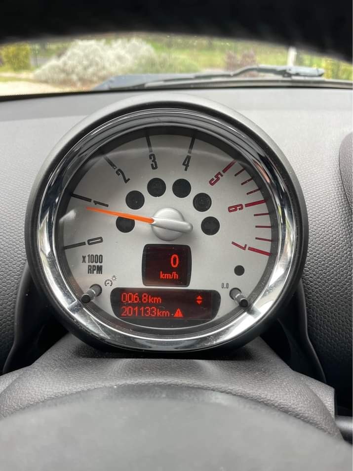 
								MINI Countryman One full									