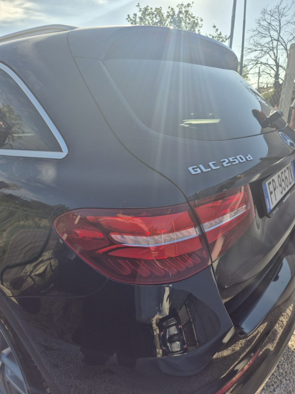 
								Mercedes-Benz GLC 250d 4MATIC Exclusive full									