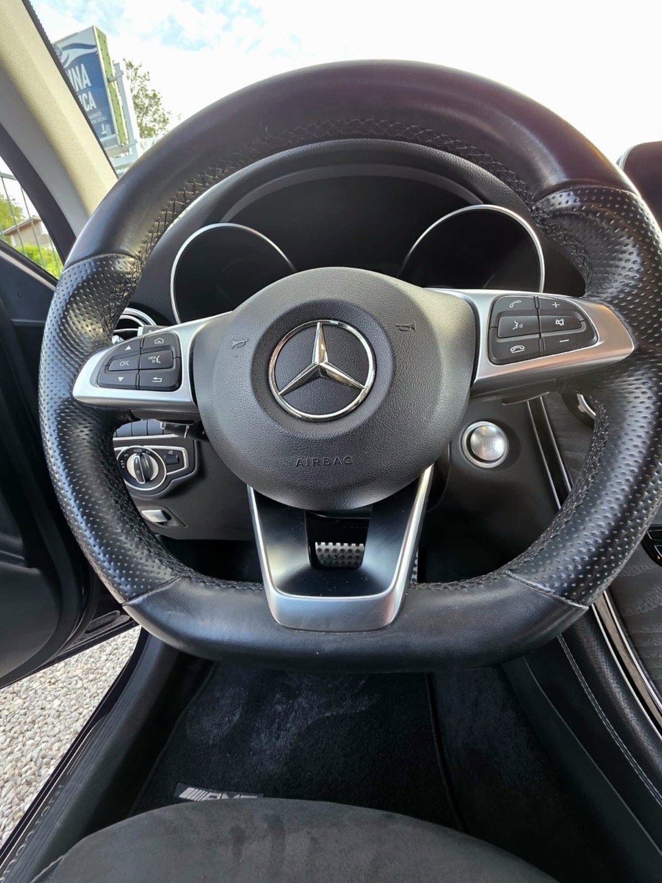 
								Mercedes-Benz GLC 250d 4MATIC Exclusive full									