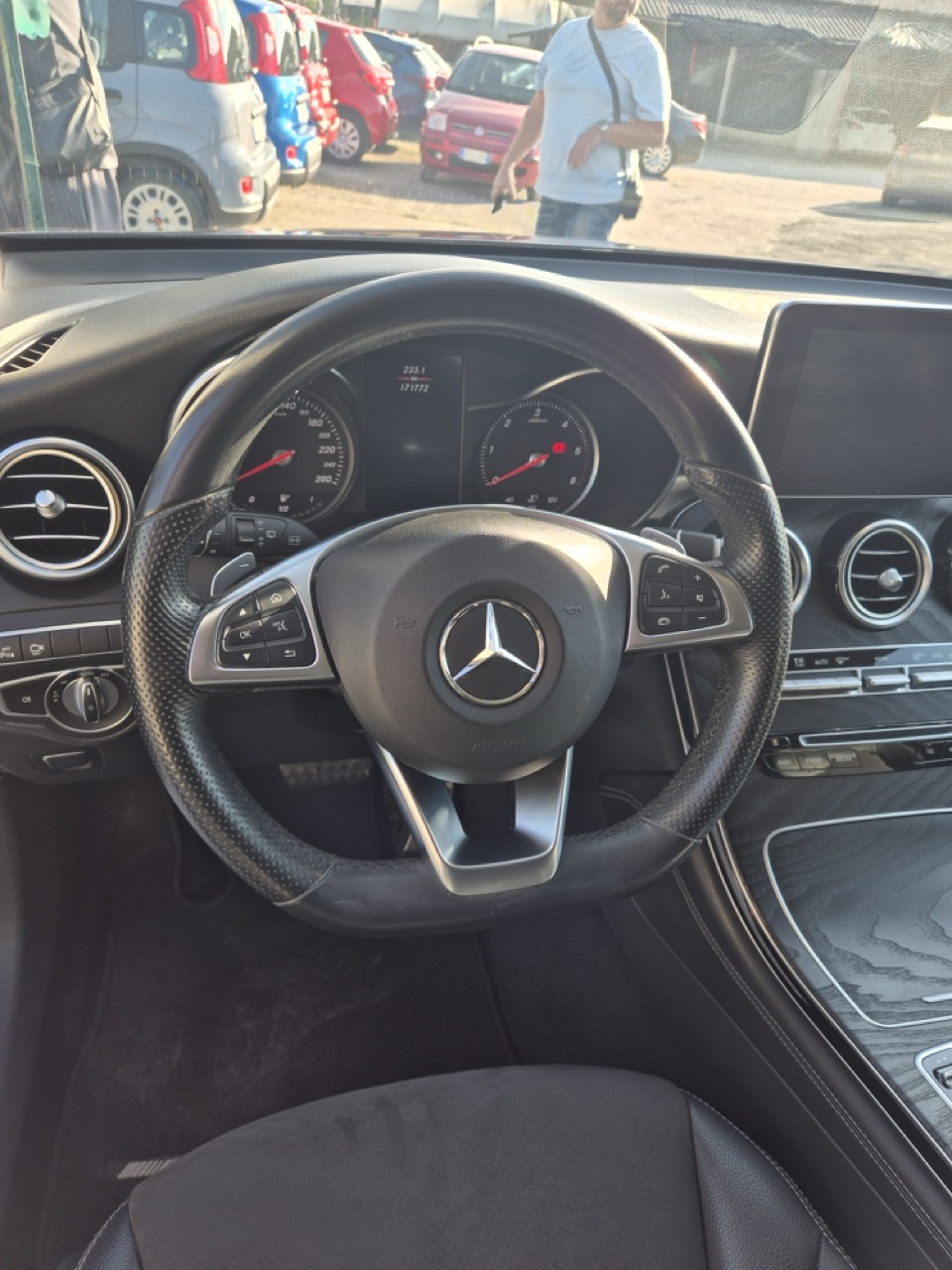
								Mercedes-Benz GLC 250d 4MATIC Exclusive full									