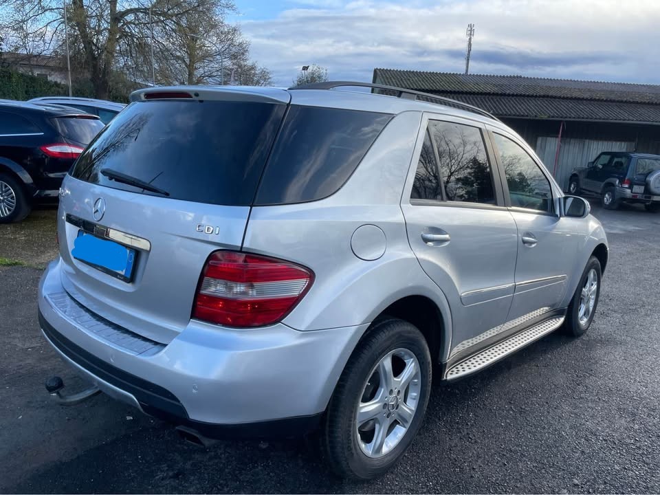 
								Mercedes ML 320 CDI Sport full									