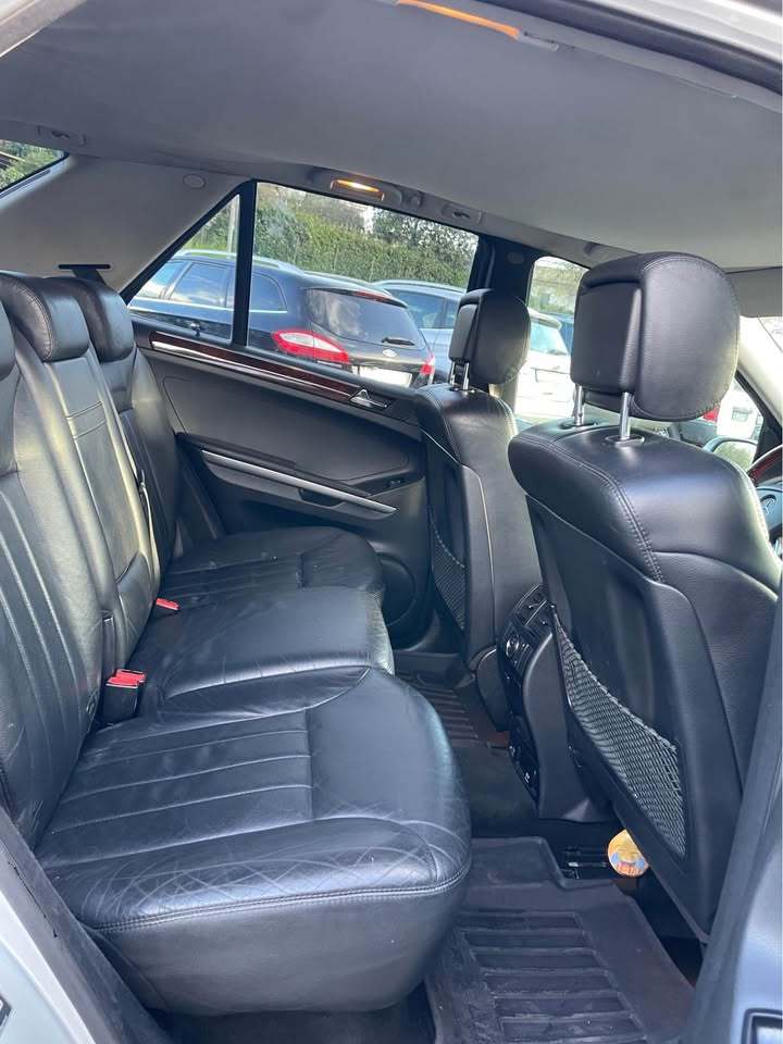 
								Mercedes ML 320 CDI Sport full									