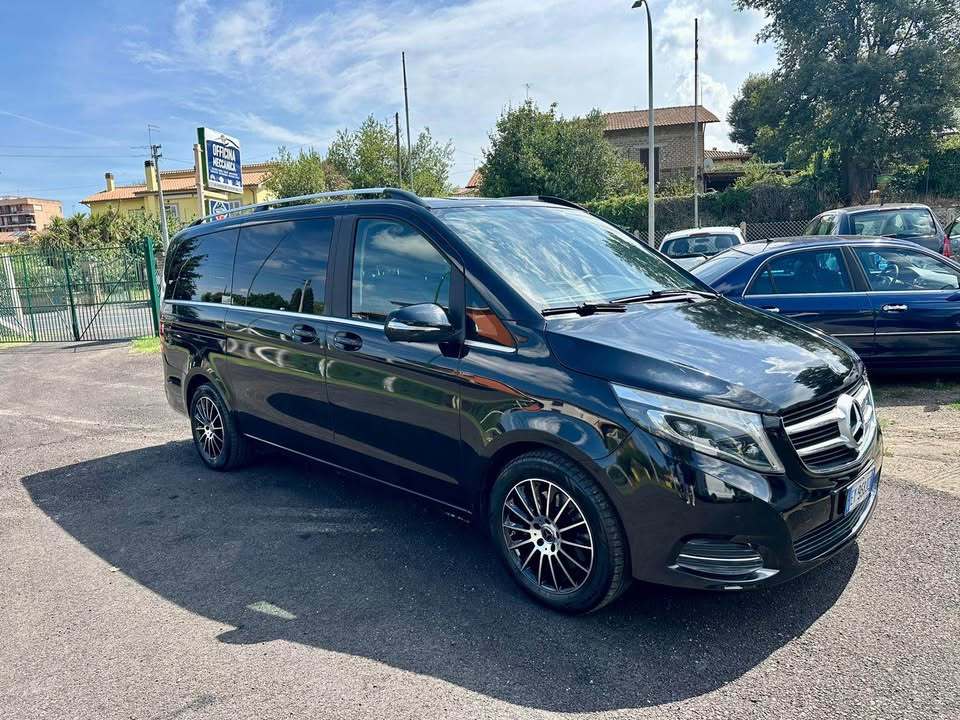 
								Mercedes V-Class 250 CDI full									