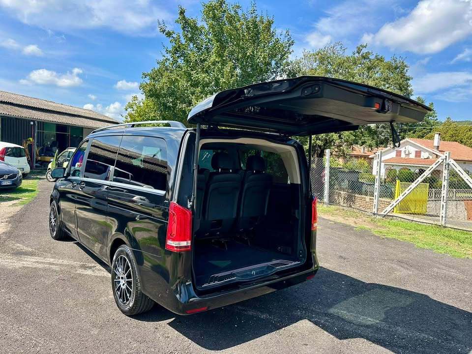 
								Mercedes V-Class 250 CDI full									