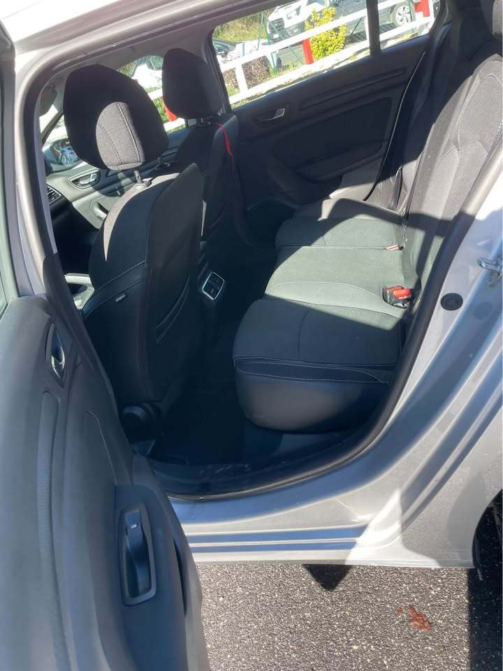 
								Renault Megane Sporter 2019 full									