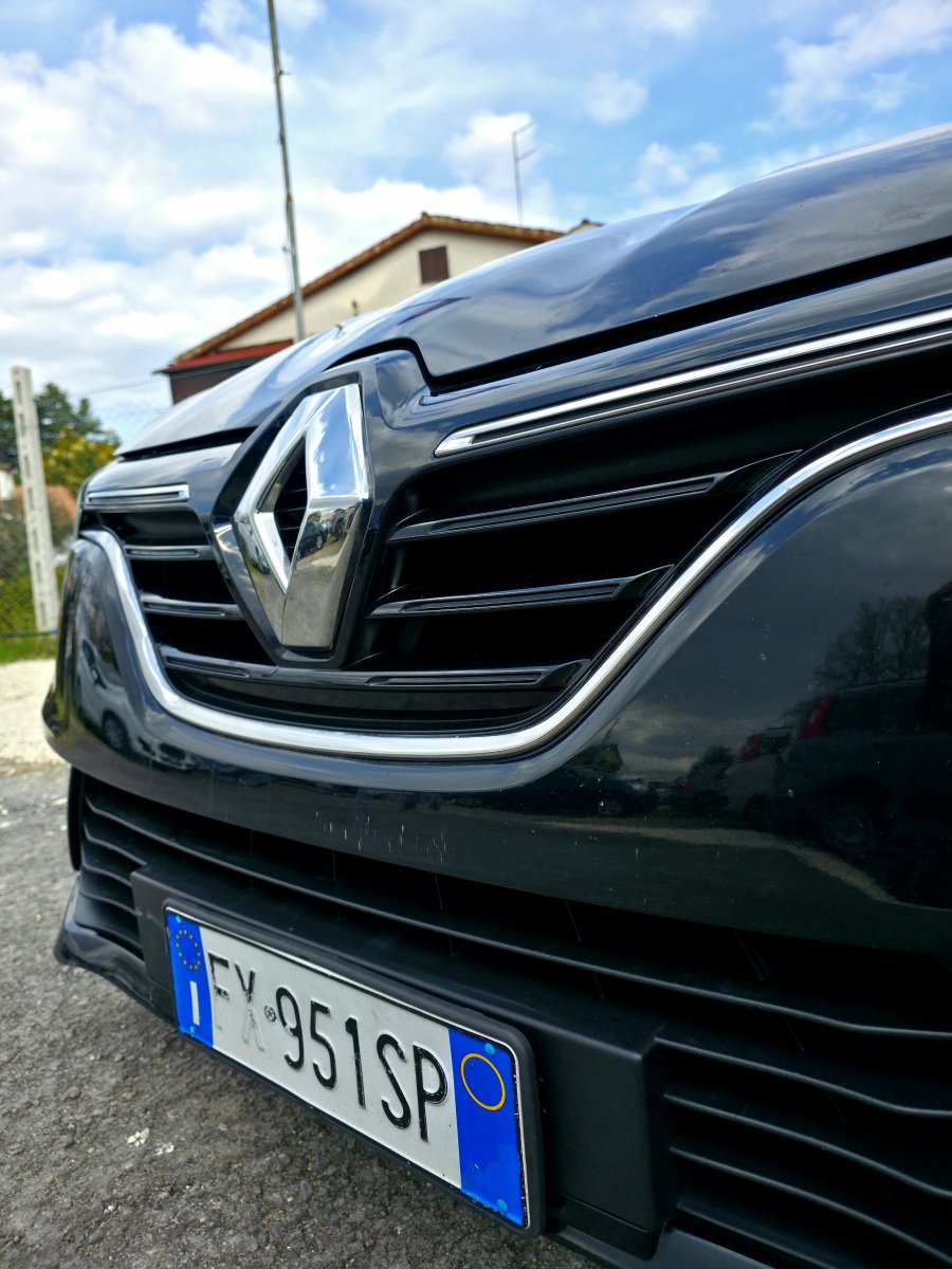 
								Renault Megane Sporter full									