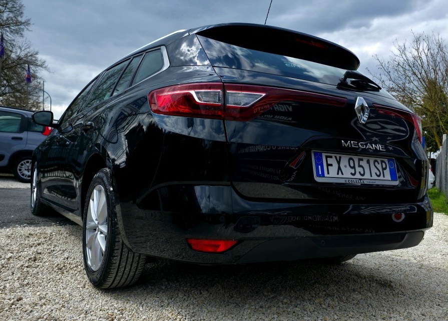 
								Renault Megane Sporter full									