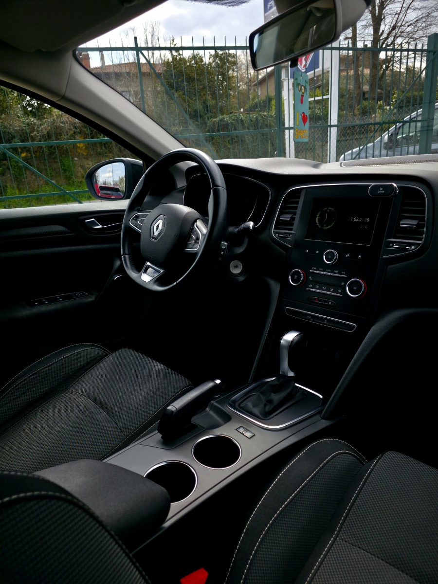 
								Renault Megane Sporter full									