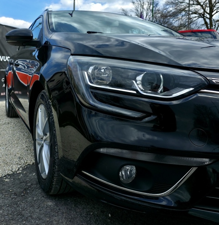 
								Renault Megane Sporter full									