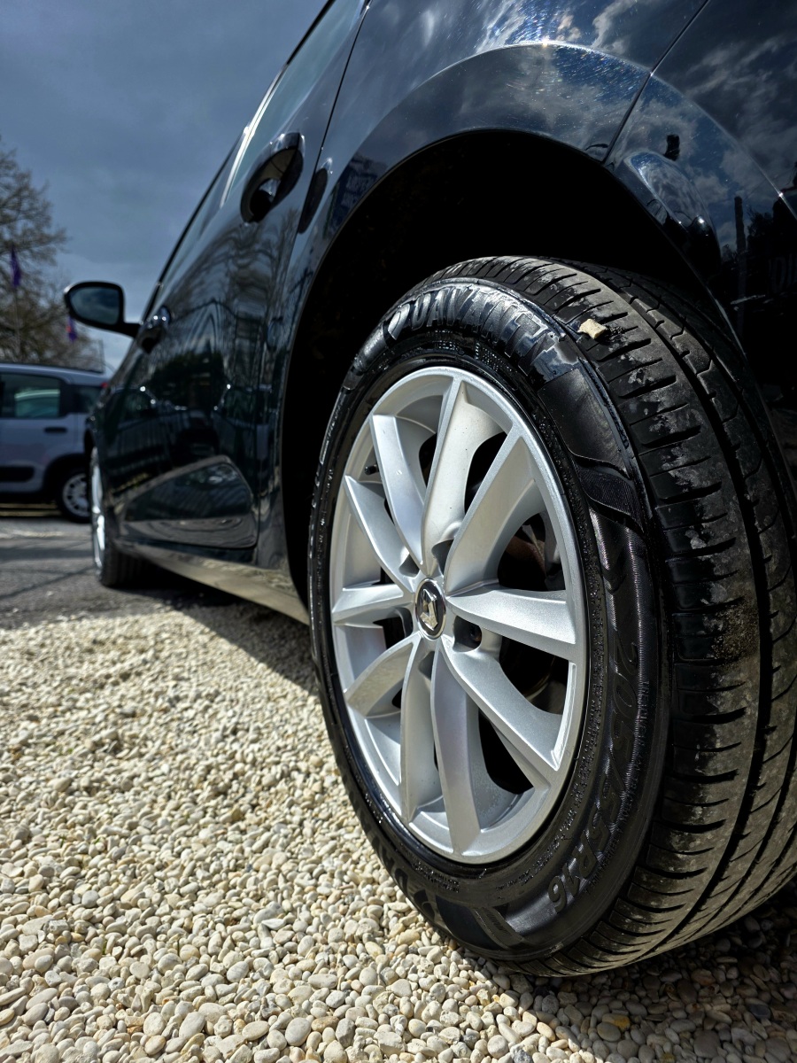 
								Renault Megane Sporter full									