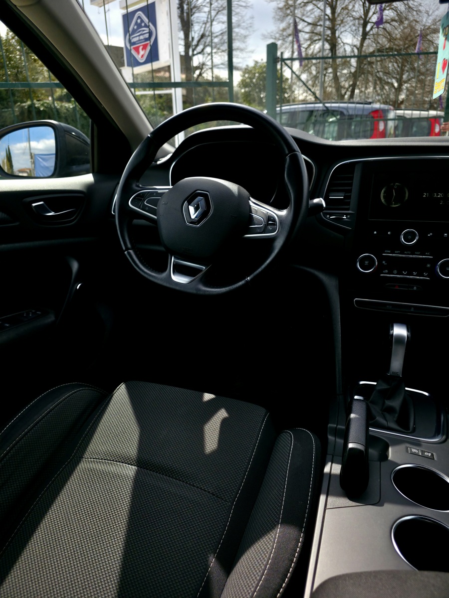 
								Renault Megane Sporter full									