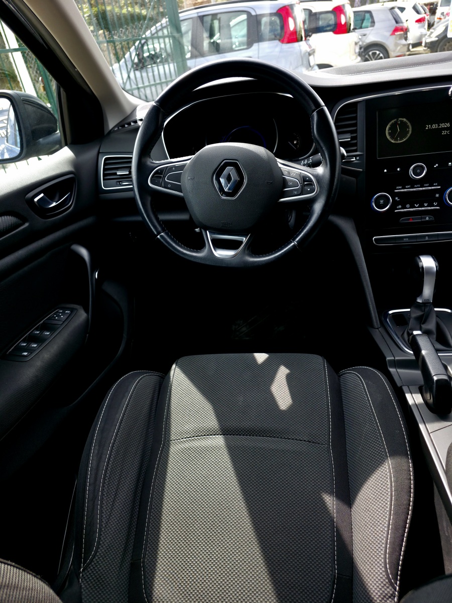 
								Renault Megane Sporter full									