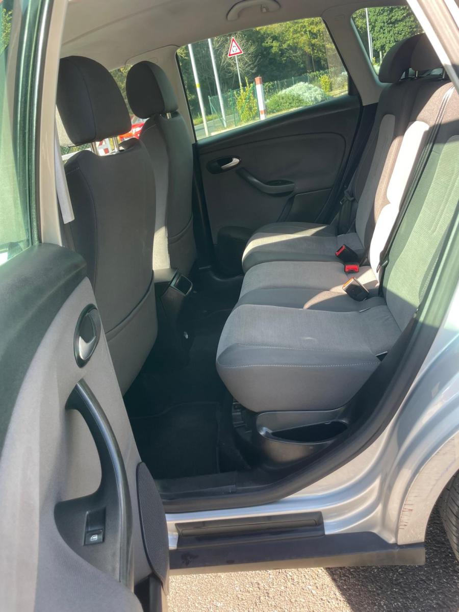 
								Seat Altea 2.0 TDI DSG full									