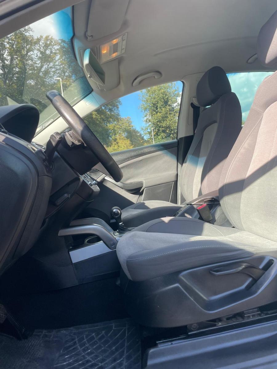 
								Seat Altea 2.0 TDI DSG full									