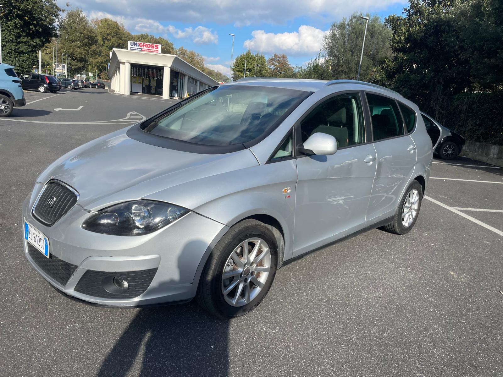 
								Seat Altea 2.0 TDI DSG full									
