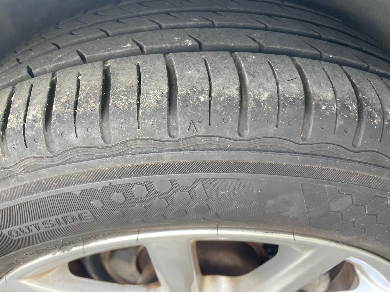 
								Seat Altea 2.0 TDI DSG full									