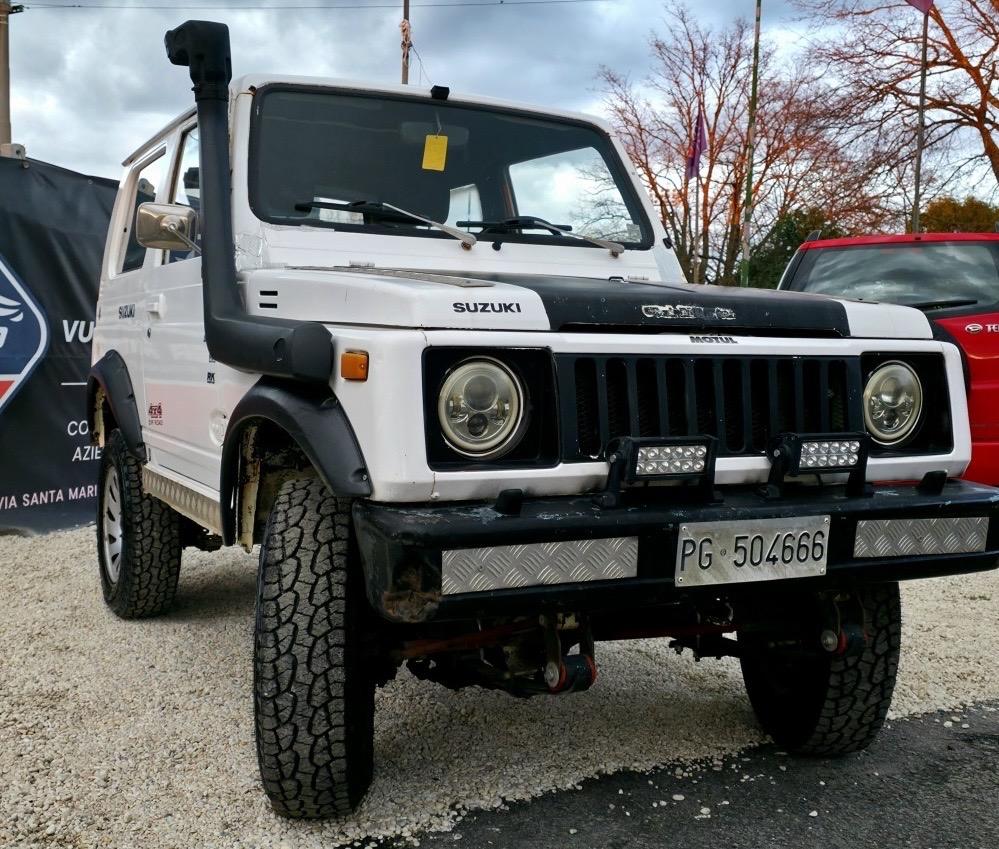 
								Suzuki Samurai 1.0 SJ40 full									