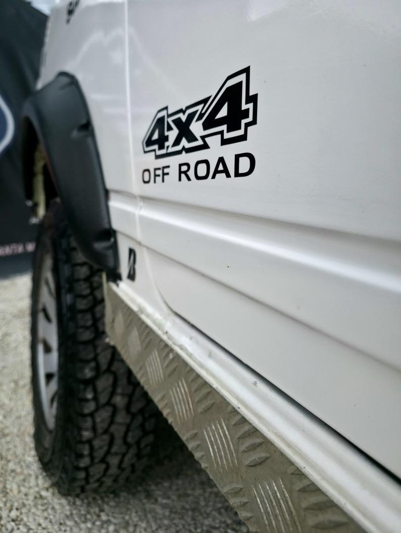 
								Suzuki Samurai 1.0 SJ40 full									