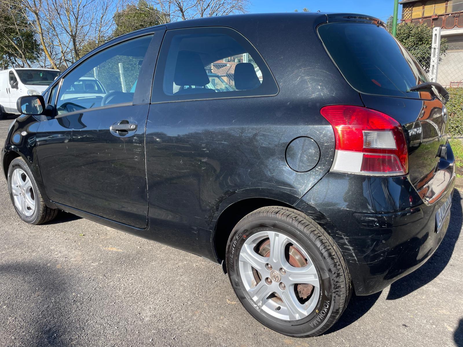 
								Toyota Yaris Now full									