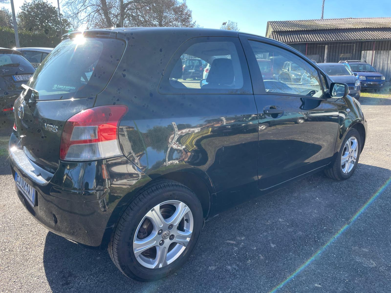 
								Toyota Yaris Now full									