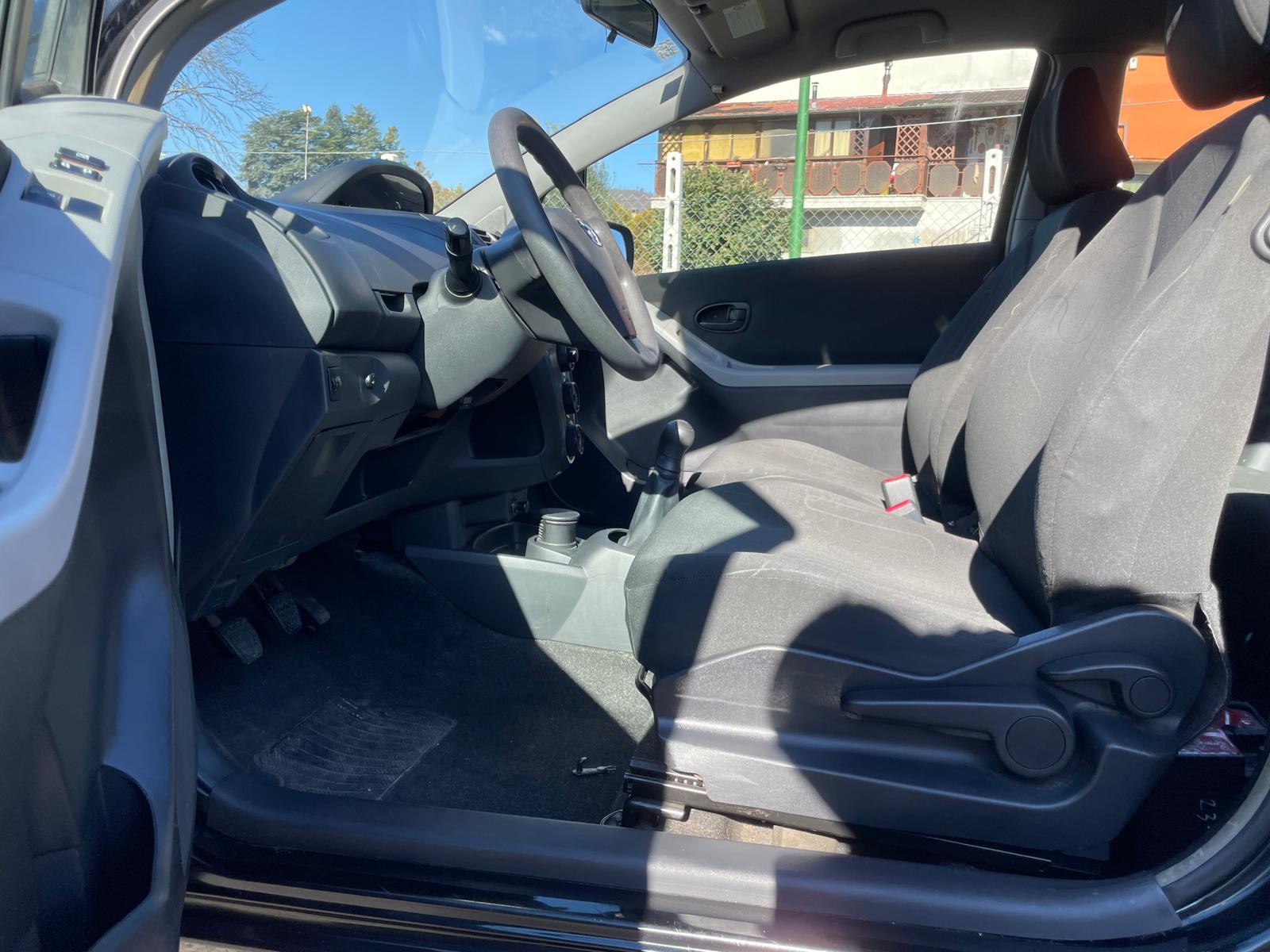 
								Toyota Yaris Now full									