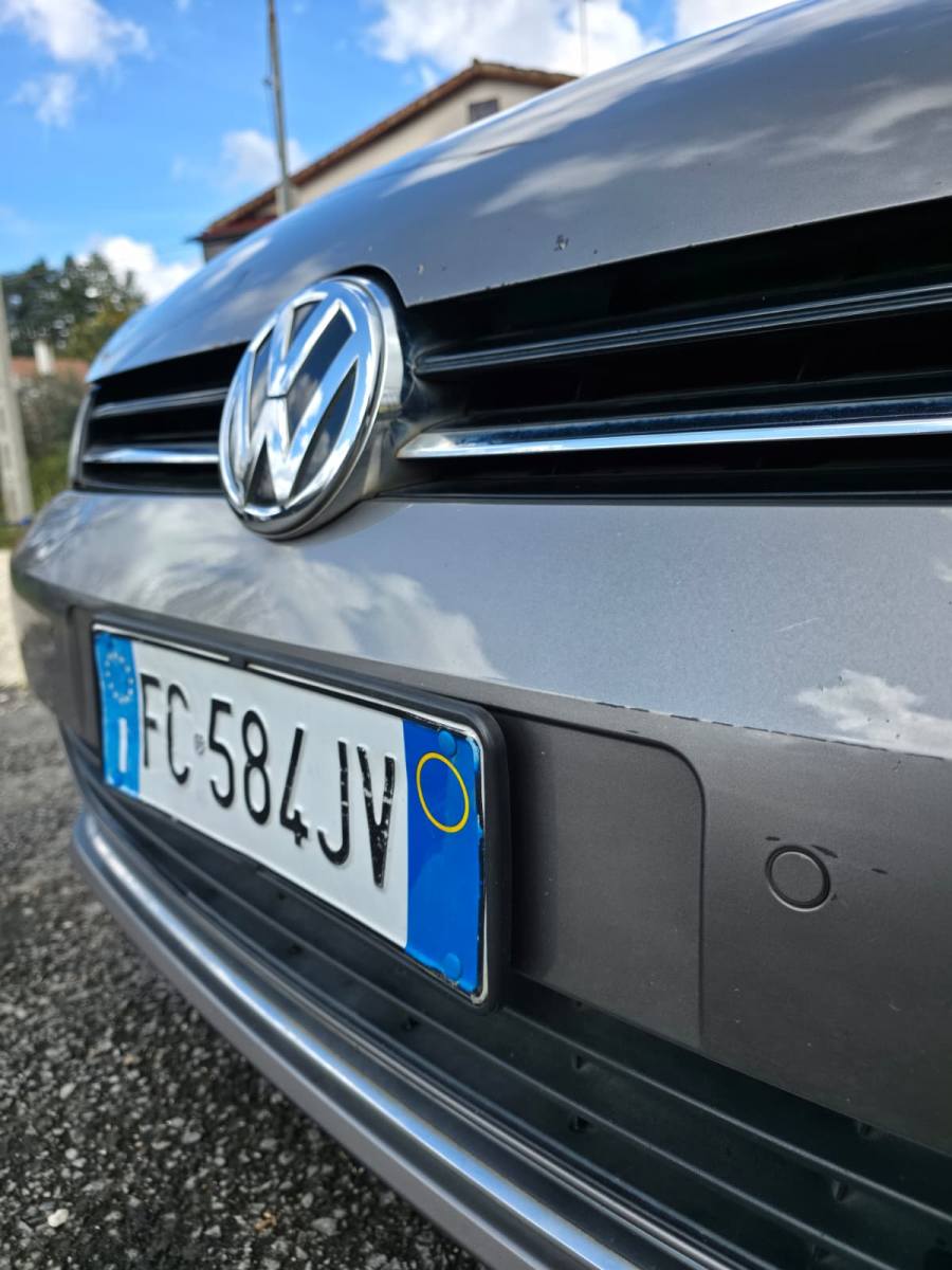 
								Volkswagen Golf 1.6 TDI full									