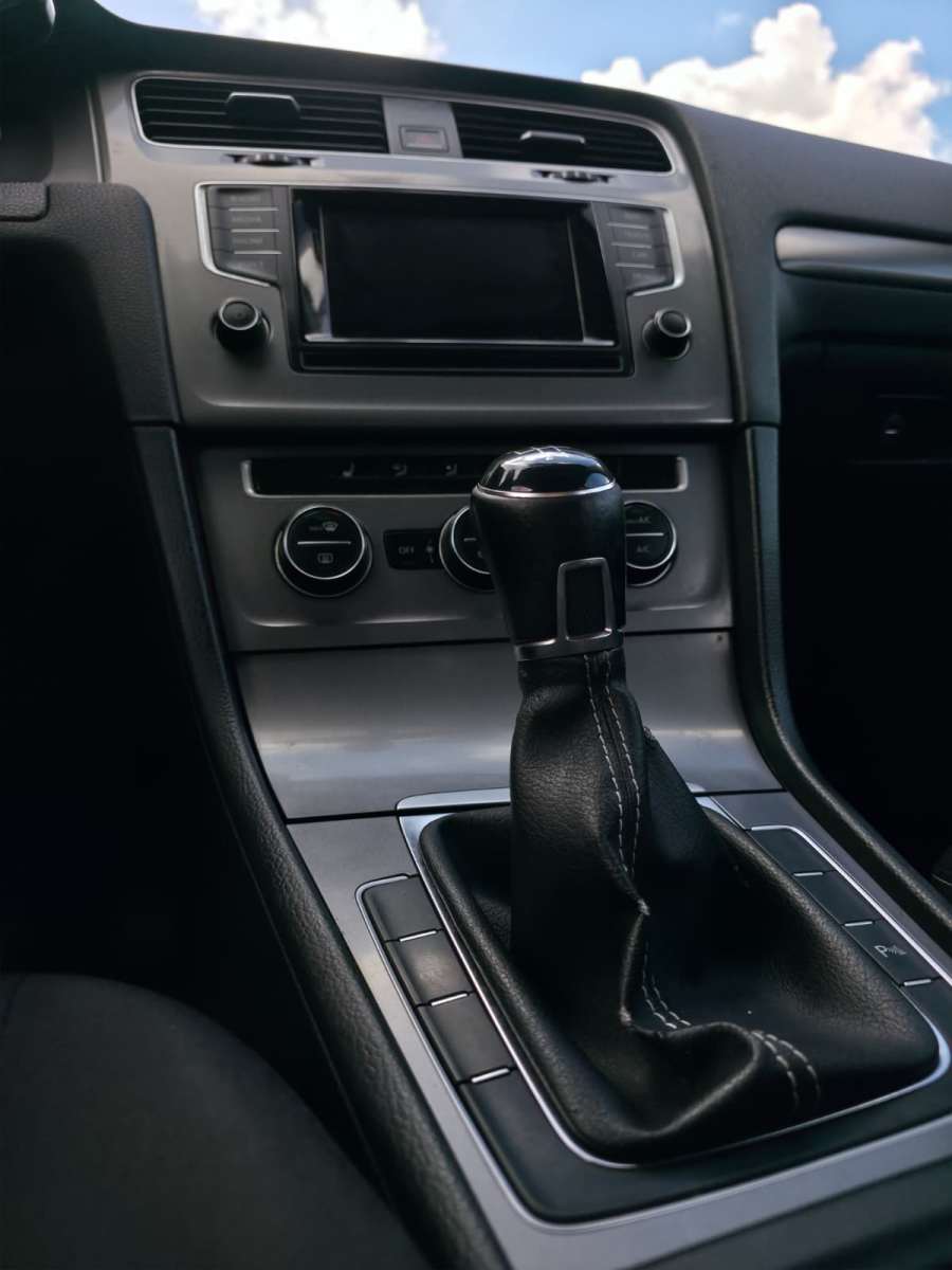 
								Volkswagen Golf 1.6 TDI full									