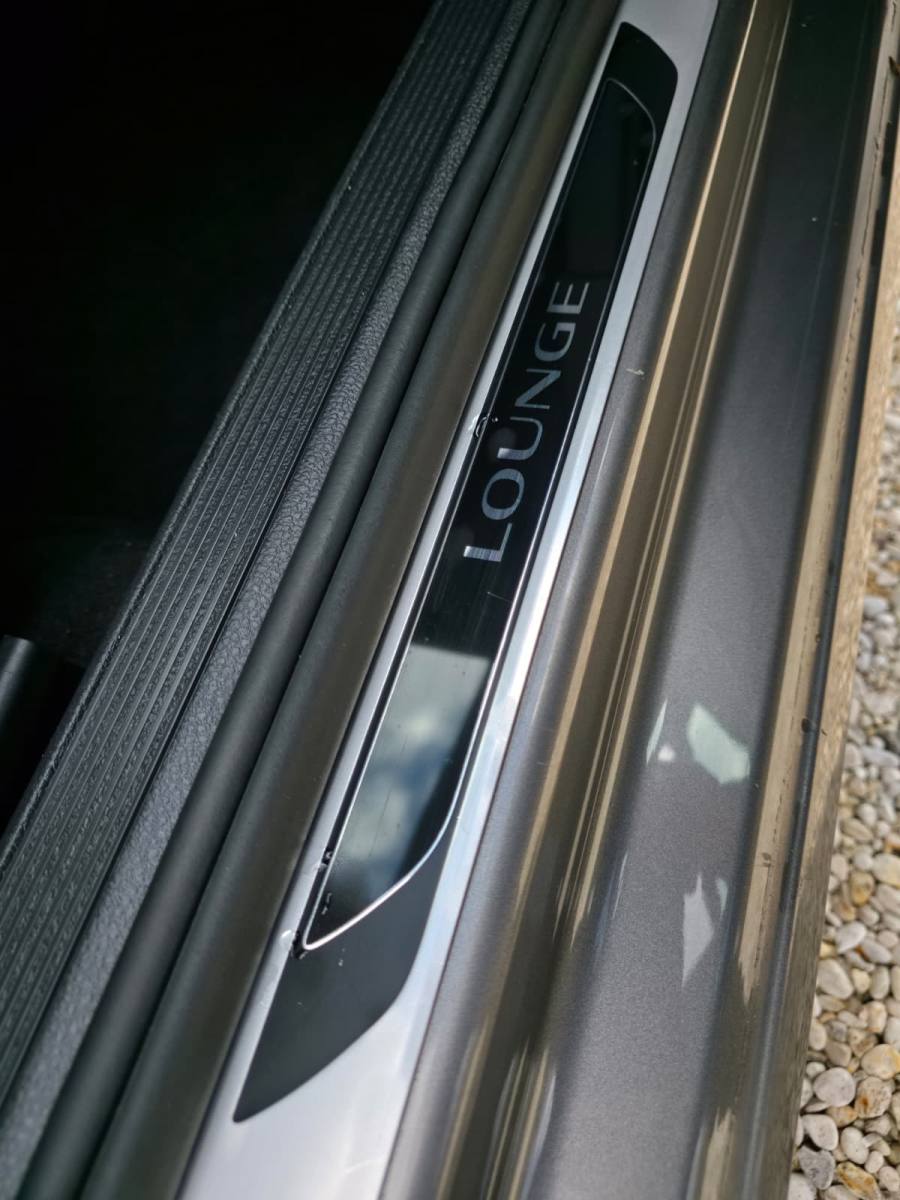 
								Volkswagen Golf 1.6 TDI full									