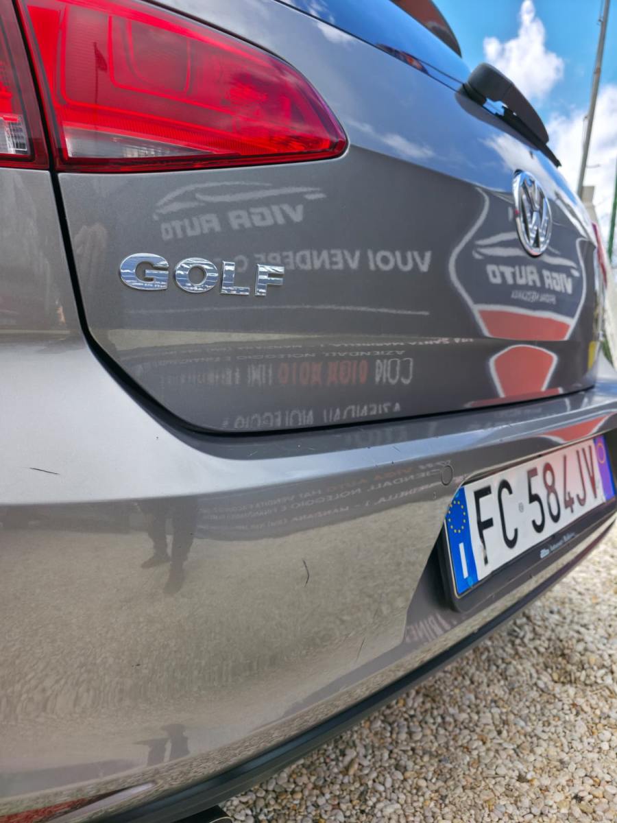 
								Volkswagen Golf 1.6 TDI full									