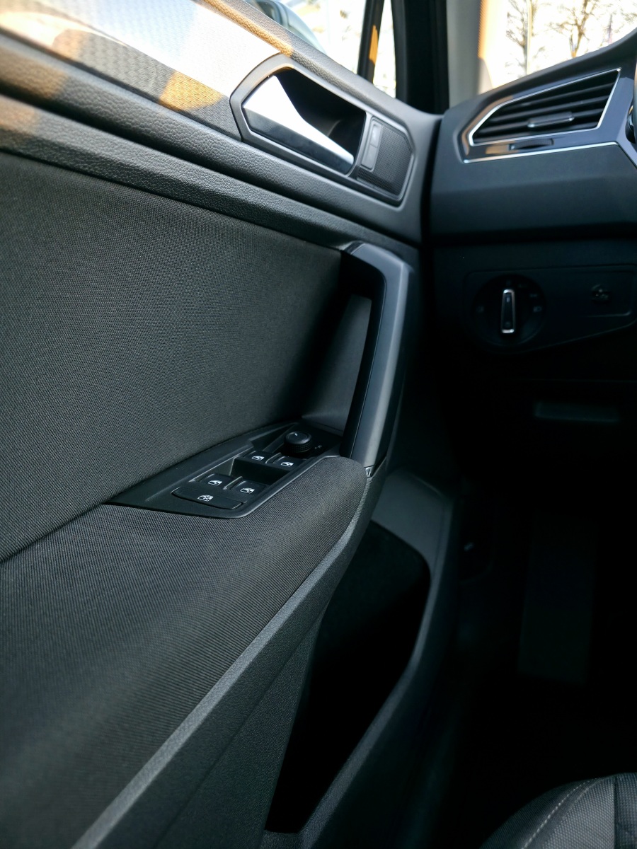 
								VOLKSWAGEN Tiguan 2а serie full									