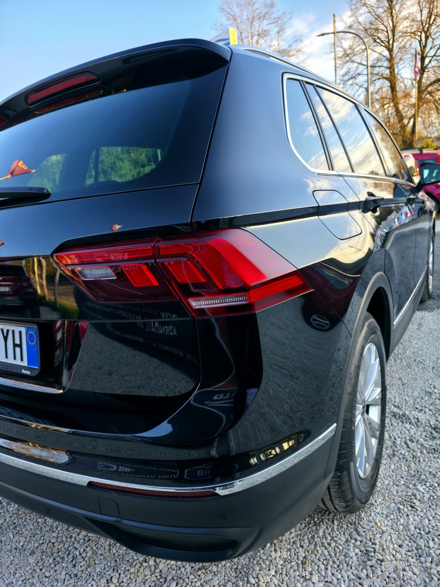 
								VOLKSWAGEN Tiguan 2а serie full									