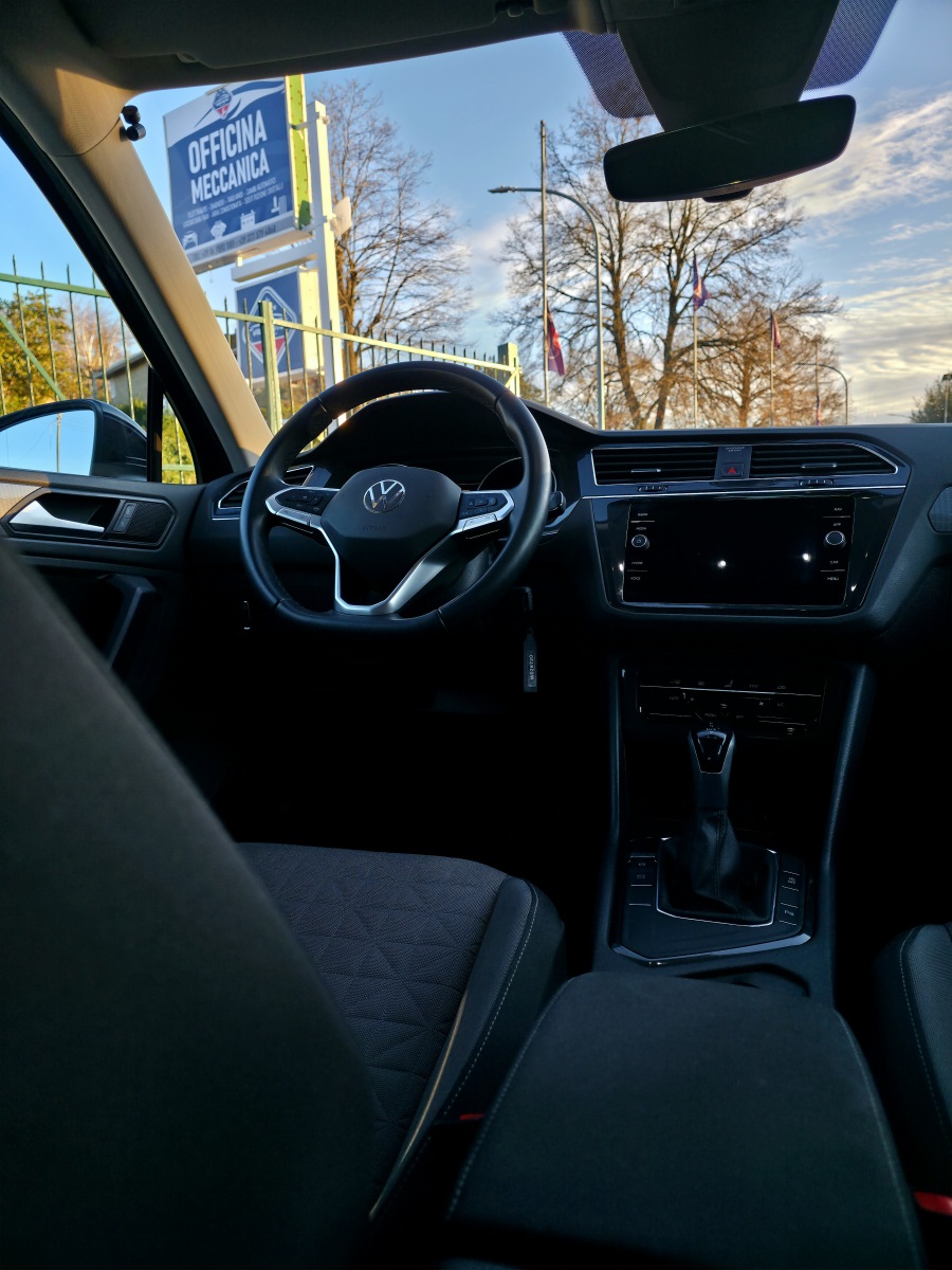 
								VOLKSWAGEN Tiguan 2а serie full									