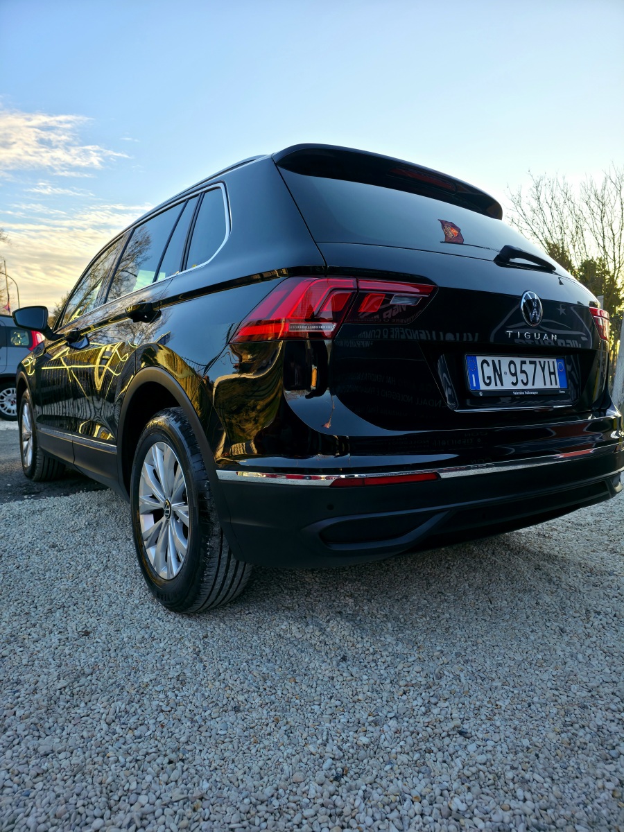 
								VOLKSWAGEN Tiguan 2а serie full									