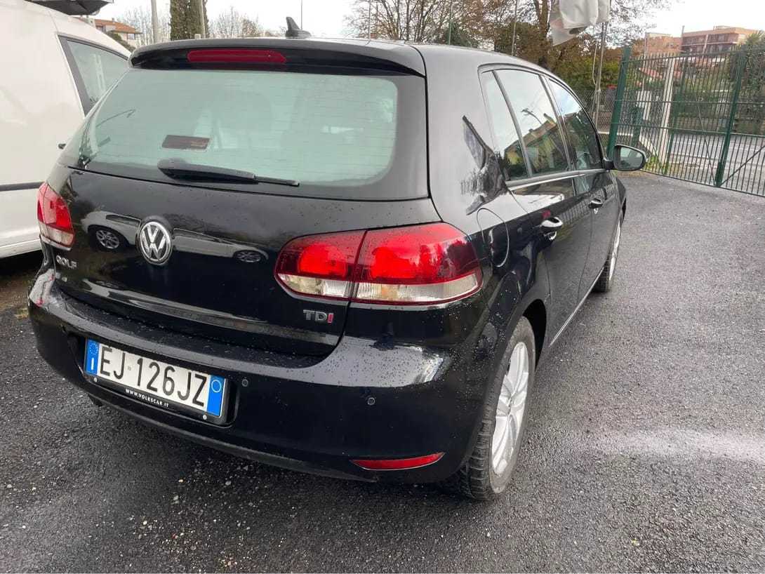 
								Volkswagen Golf 1.6 TDI full									
