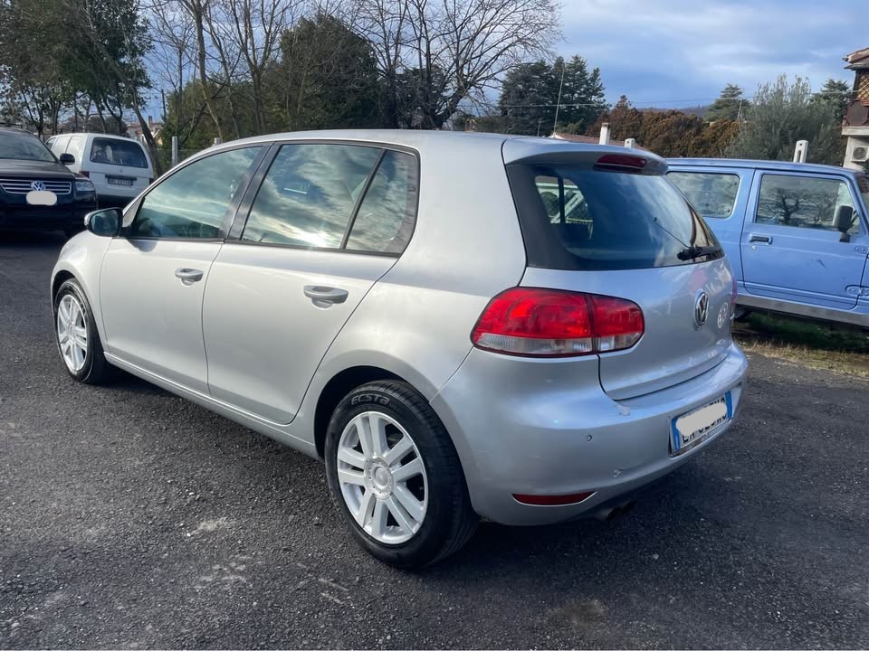 
								Volkswagen Golf 6a Serie full									