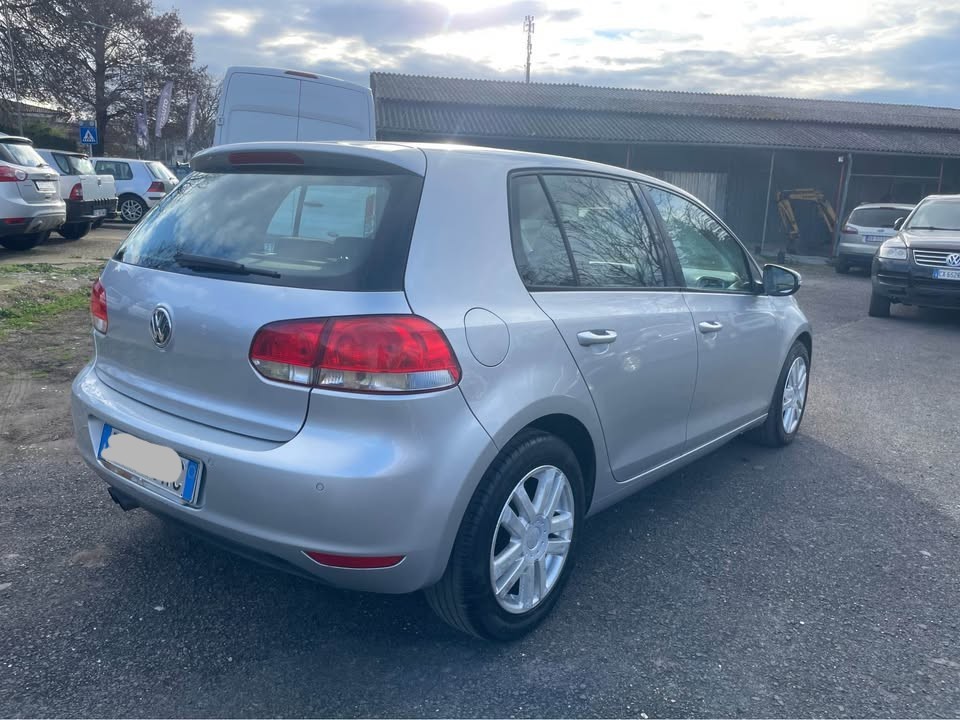 
								Volkswagen Golf 6a Serie full									