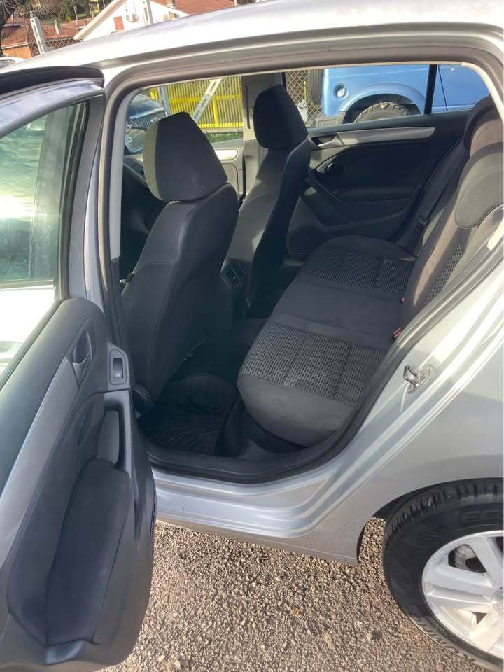 
								Volkswagen Golf 6a Serie full									