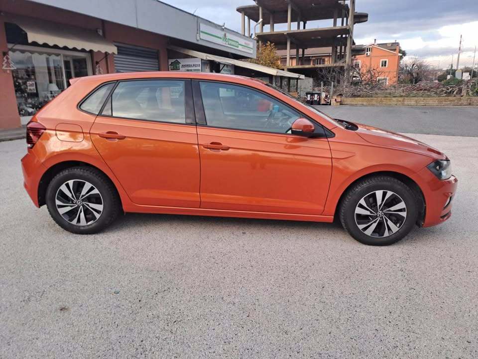 
								Volkswagen Polo 6 serie full									