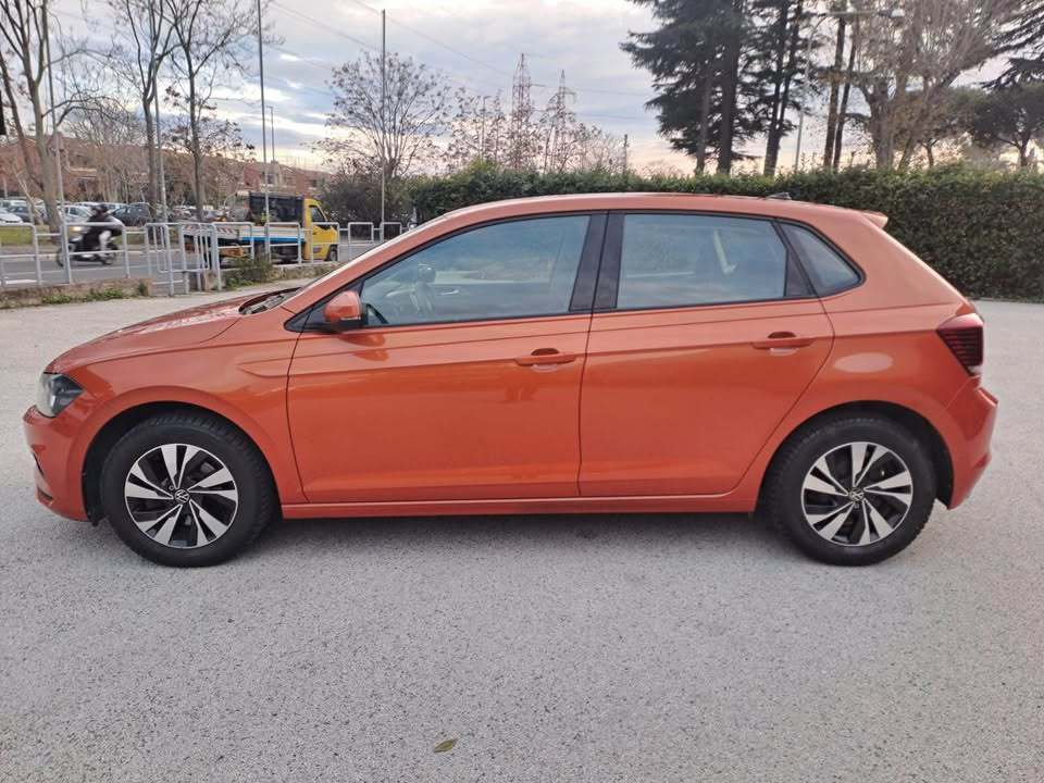 
								Volkswagen Polo 6 serie full									
