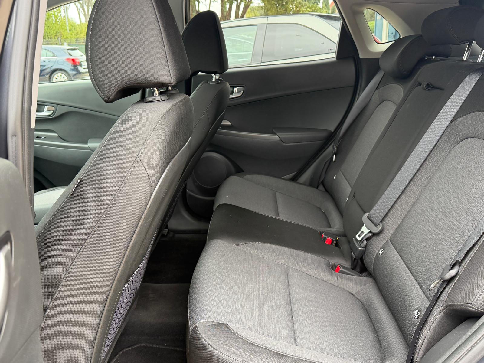 
								Hyundai Kona electric full									