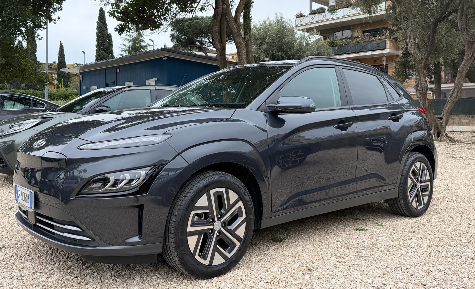 
								Hyundai Kona electric full									