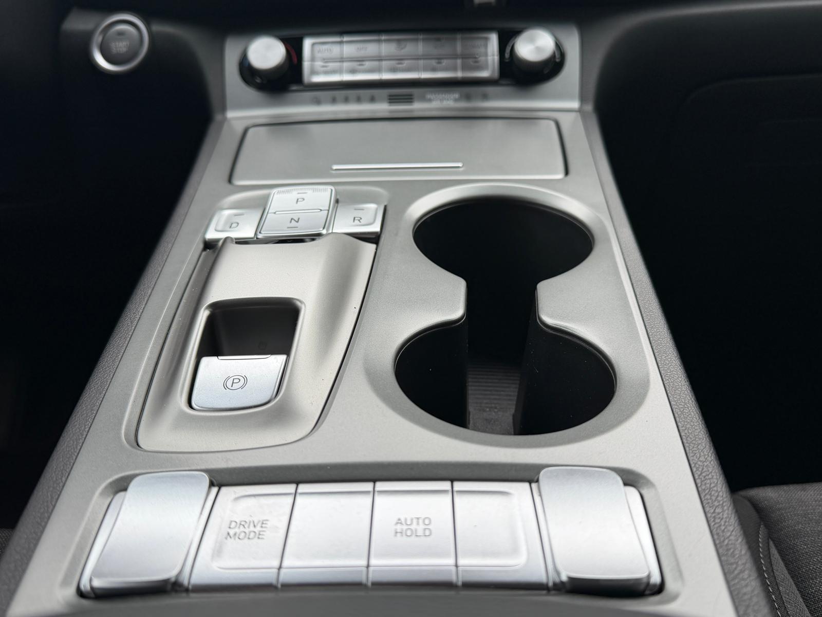 
								Hyundai Kona electric full									