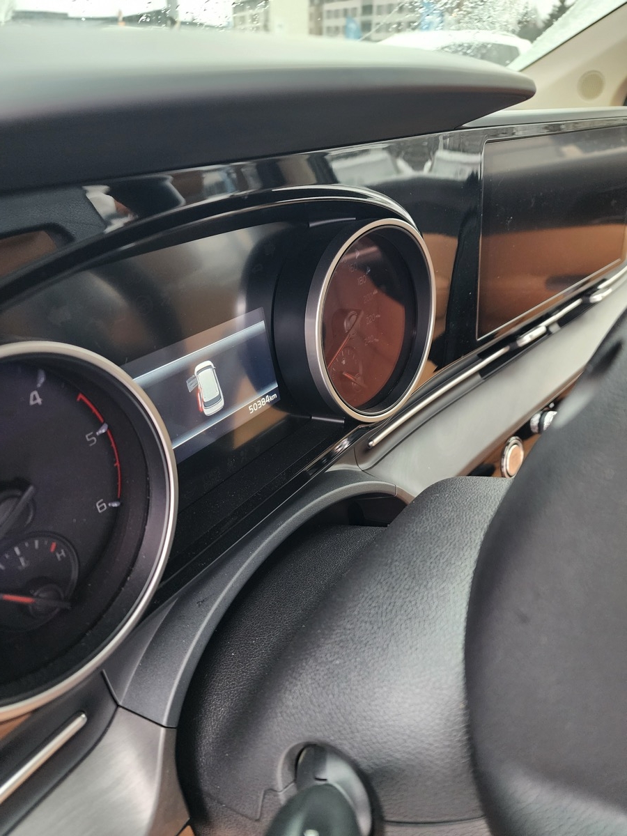 
								Kia Carnival 2021 full									