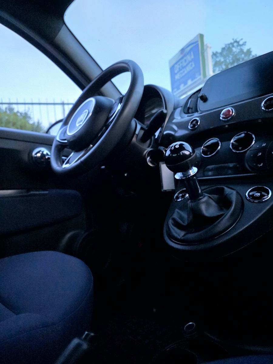 
								FIAT 500 Hybrid full									