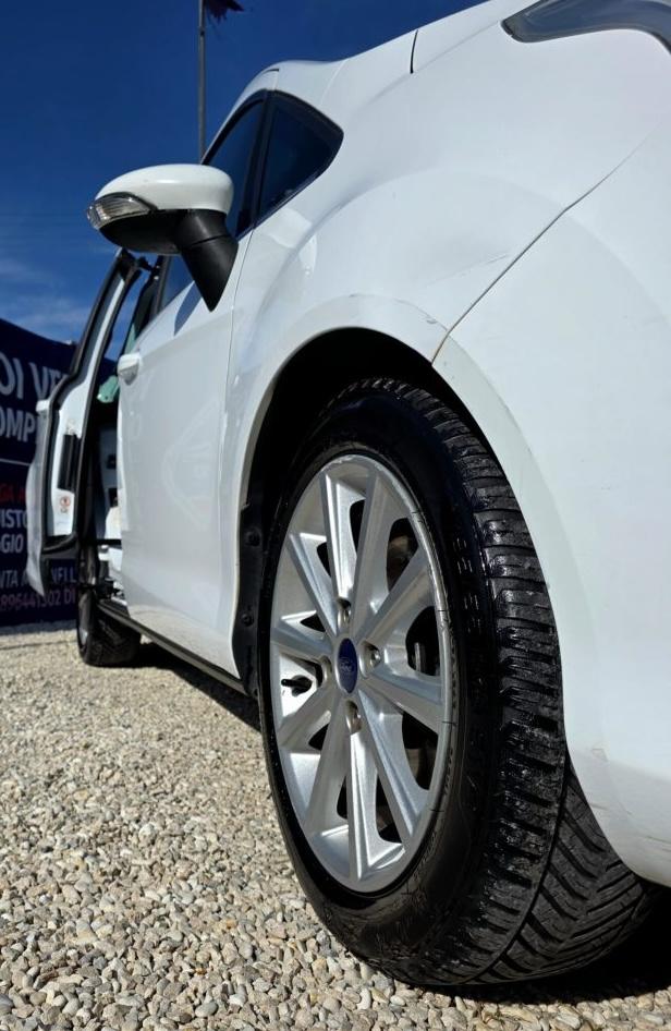 
								FORD B-Max 1.4 GPL full									